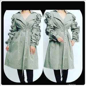 BouTEEques ruffle my feathers Sage Trenchcoat